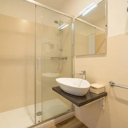Lovely In The Walled With Wifi E Ac Apartament Como